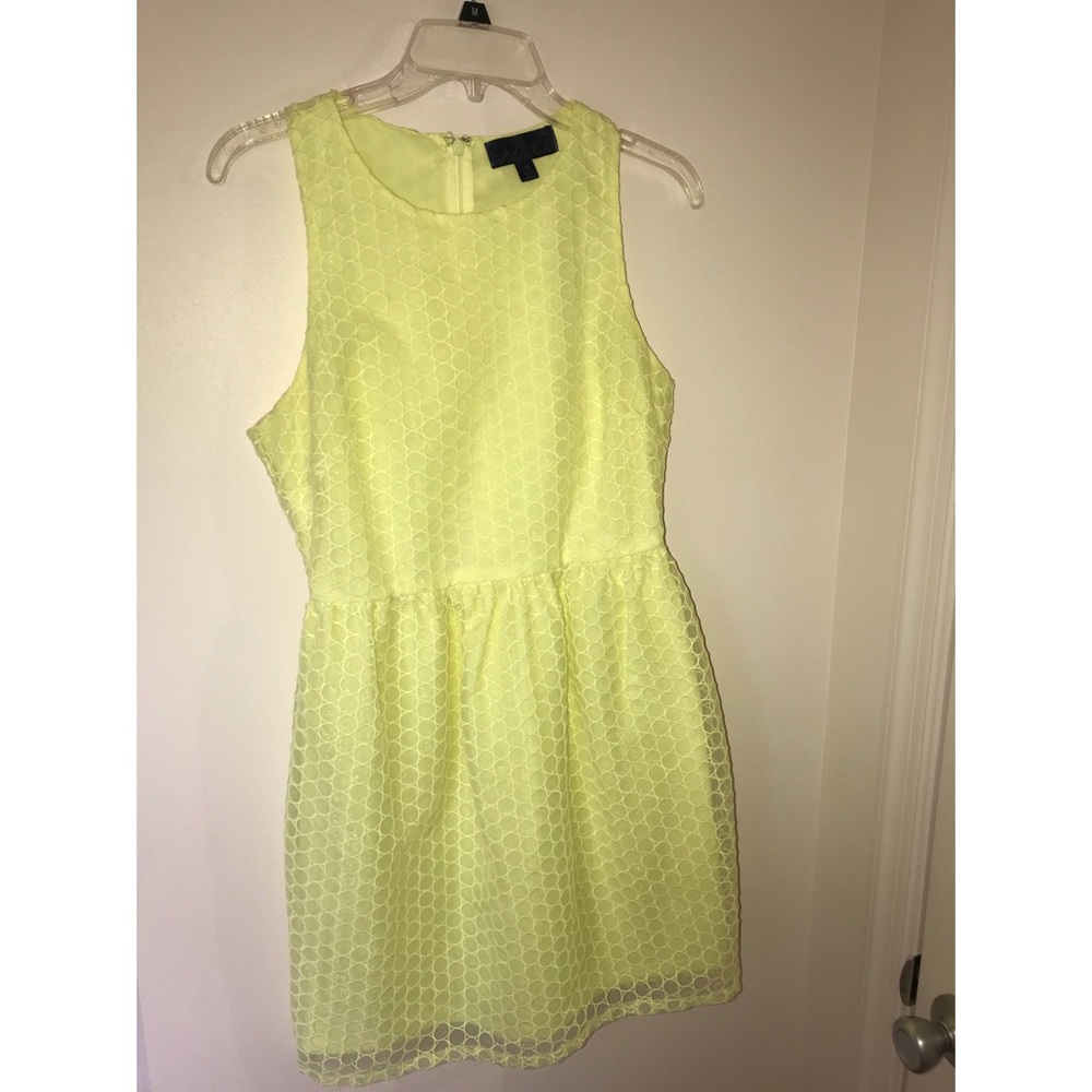 Fun, vibrant yellow dress!